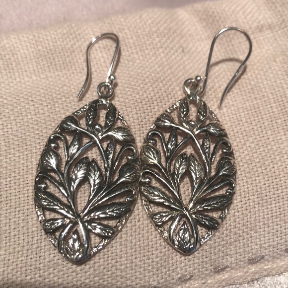 Sterling Silver 925 Leaf Earrings NWOTS